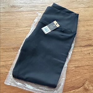 NOBULL capri Black Leggings. Brand new